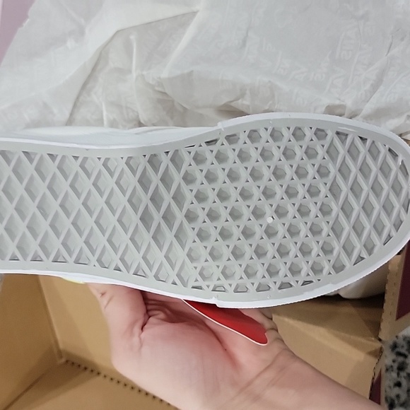 VANS CLASSIC WHITE SLIP ON main image 4